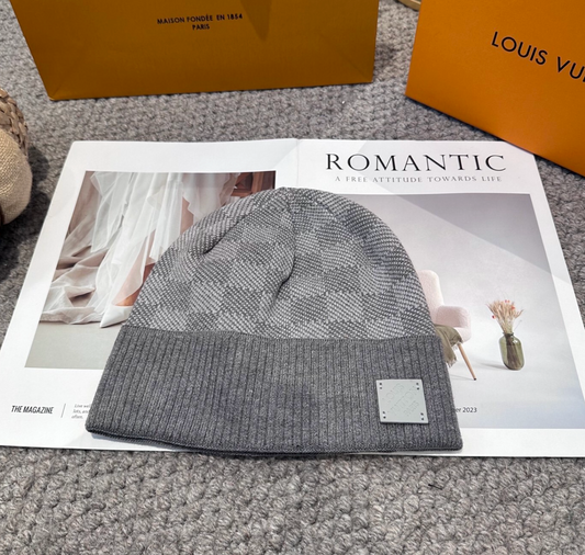 Gorro Louis Vuitton Gris Elegante