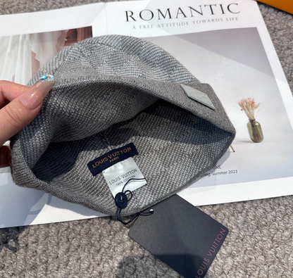 Gorro Louis Vuitton Gris Elegante