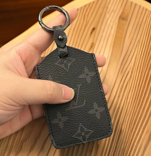 Llavero Louis Vuitton Monogram Negro